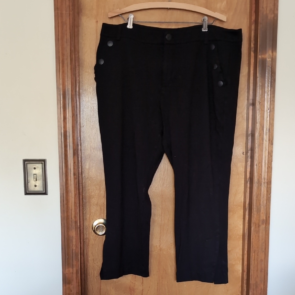CAbi Women's Black Cropped Pants